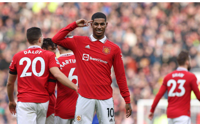 足的對決中 足的對決中